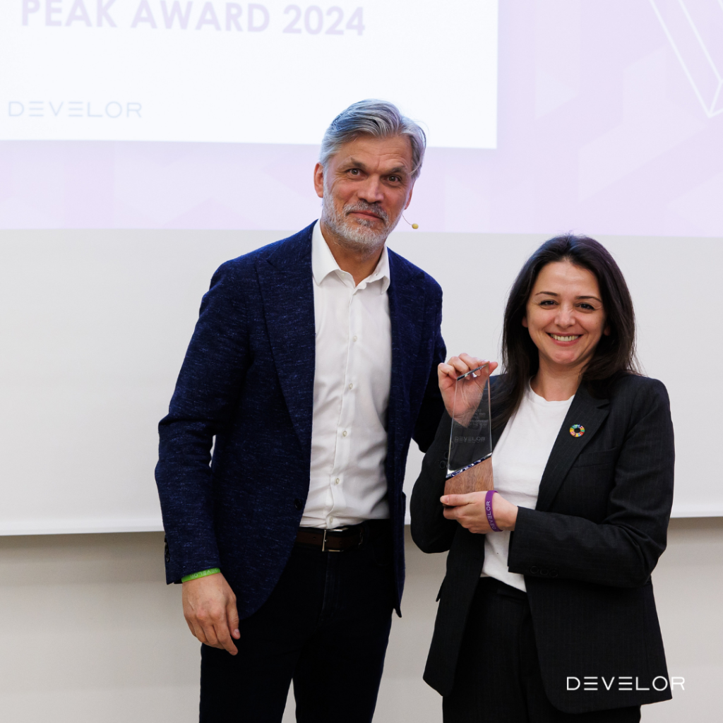 peak award develor corporate trainings 04
